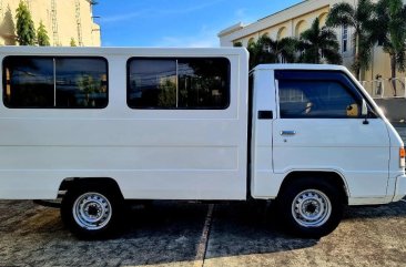 White Mitsubishi L300 2012 for sale in Las Piñas