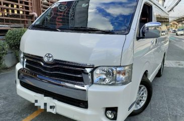 Pearl White Toyota Hiace Super Grandia 2017 for sale in Automatic