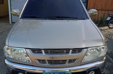 Silver Isuzu Crosswind 2008 for sale in Talisay