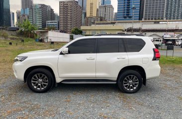 Selling Pearl White Toyota Land Cruiser Prado 2018 in Pasig