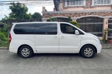 Selling Pearl White Hyundai Grand Starex 2014 in Las Piñas