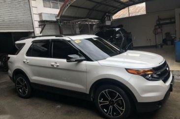 White Ford Explorer 2015 for sale in Caloocan