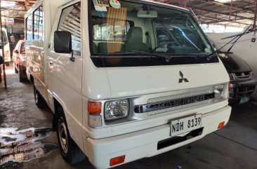 Selling White Mitsubishi L300 2016 in Quezon City