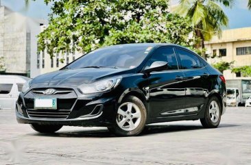 Selling Black Hyundai Accent 2013 