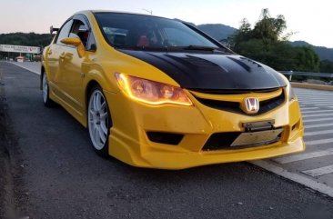 Yellow Honda Civic 2006 for sale in Automatic