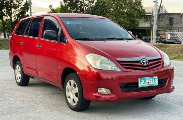 Red Toyota Innova 2010 for sale in Manual