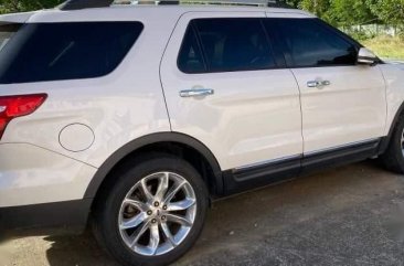 White Ford Explorer 2014 for sale in General Trias