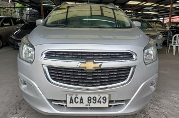 Pearl White Chevrolet Spin 2014 for sale in Las Pinas