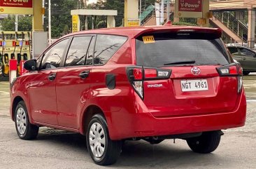 Selling Red Toyota Innova 2020 in Makati