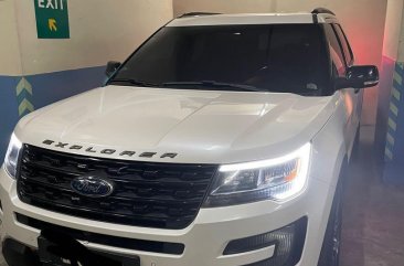 White Ford Explorer 2017 for sale in Malabon