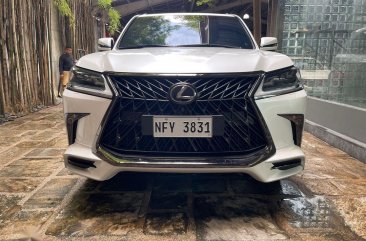 Pearl White Lexus LX 570 2020 for sale in Quezon 