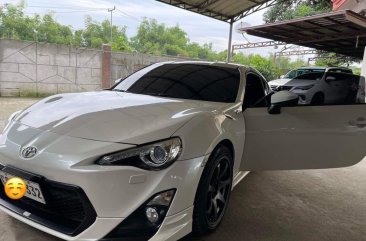 Selling Pearl White Toyota 86 2016 in Baliuag