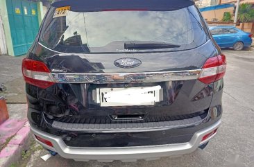 Selling Grey Ford Everest 2017 in Caloocan