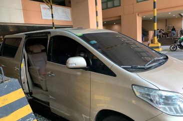 Selling Beige Toyota Alphard 2011 in Mandaluyong