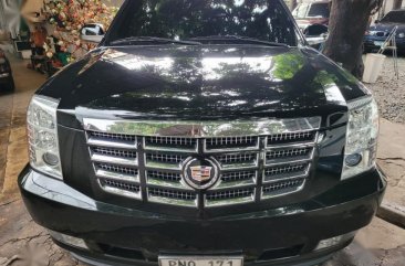 Selling Black Cadillac Escalade ESV 2010 in Quezon