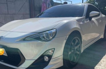 Selling Pearl White Toyota 86 2016 in Baliuag