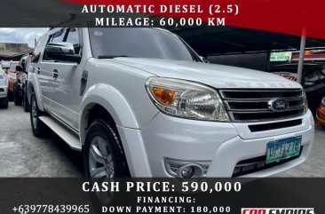 Selling White Ford Everest 2013 in San Mateo
