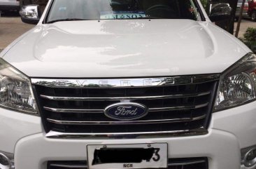 White Ford Everest 2011 for sale in Automatic