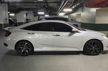 Pearl White Honda Civic 2020 for sale in Quezon City