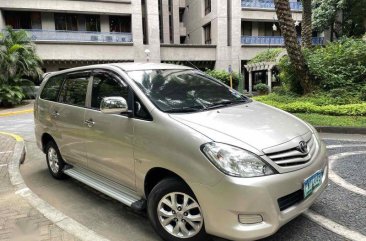 Silver Toyota Innova 2010 for sale in Pateros