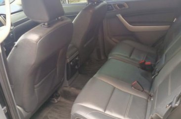 Selling Grey Ford Everest 2017 in Caloocan