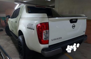 Selling White Nissan Navara NP300 Double Cabin 2015 in Pasig