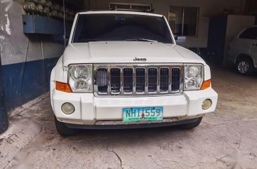 Selling White Jeep Commander 2009 in Makati