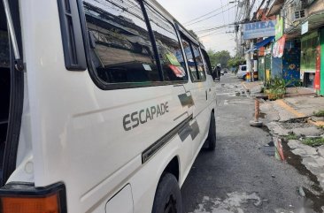 Selling White Nissan Urvan 2015 in Pasay