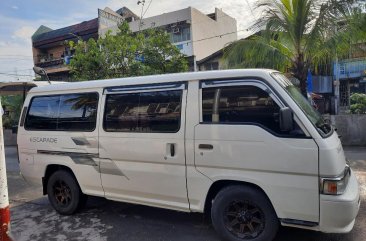 Selling White Nissan Urvan 2015 in Pasay