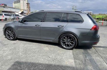 Sell Grey 2017 Volkswagen Golf in Pasig