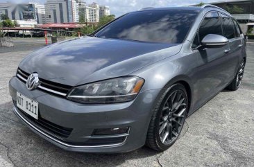 Sell Grey 2017 Volkswagen Golf in Pasig