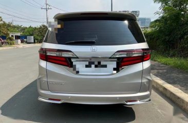 Selling Brightsilver Honda Odyssey 2020 in Manila