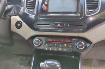 Pearl White Kia Carens 2014 for sale in Antipolo