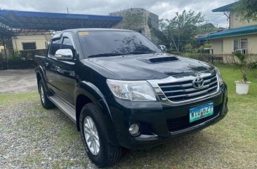 Sell Black 2013 Toyota Hilux in Quezon City
