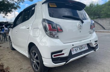 Selling White Toyota Wigo 2021 in Quezon City