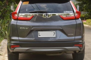 Selling Grey Honda Cr-V 2018 in Manila