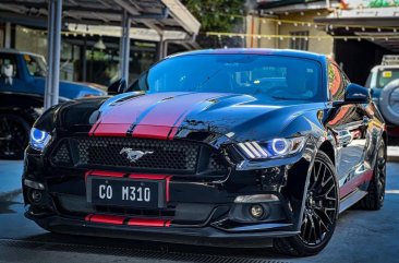 Selling Black Ford Mustang 2017 
