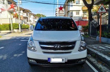 White Hyundai Grand Starex 2013 for sale