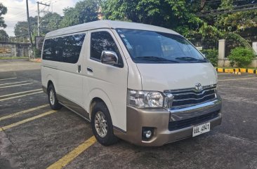 Pearl White Toyota Hiace Super Grandia 2014 for sale in Pateros 