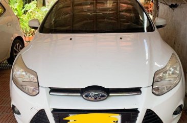 Sell Pearl White 2014 Ford Focus in Cordova