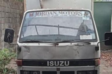 Selling White Isuzu Elf 1996 in San Juan