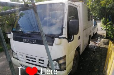 White Isuzu Nhr 2009 for sale