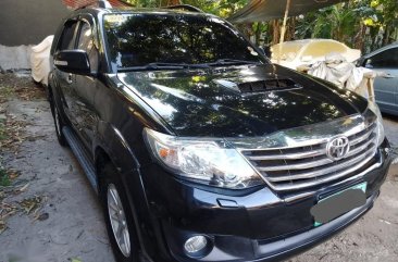 Selling Black Toyota Fortuner 2013 in Quezon