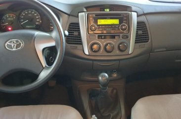 Selling Brown Toyota Innova 2014 in Las Piñas