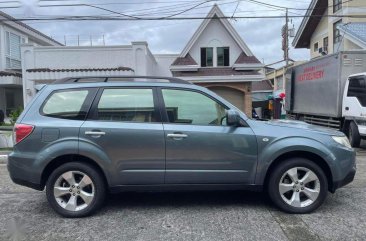 Grey Subaru Forester 2011 for sale in Automatic