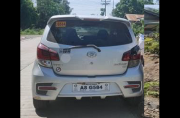 Selling Silver Toyota Wigo 2019 Hatchback in Caloocan