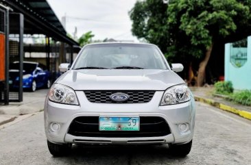 Pearl White Ford Escape 2012 for sale in Bacoor