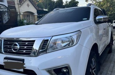 Selling White Nissan Navara 2020 in San Mateo