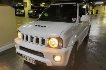 Selling Pearl White Suzuki Jimny 2016 in Manila