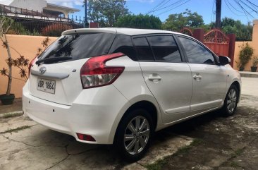 Selling White Toyota Yaris 2015 in Valenzuela